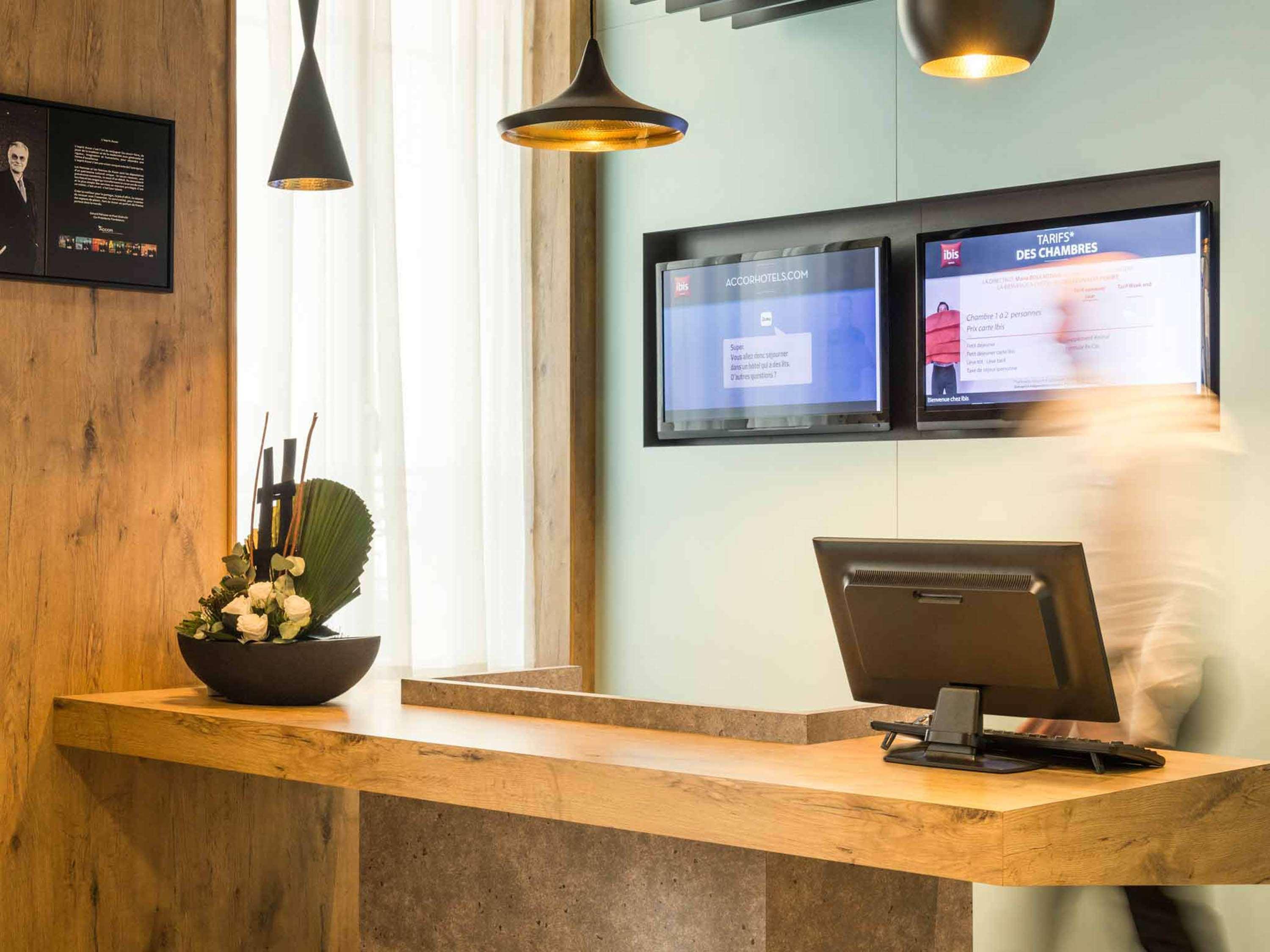 Ibis Levallois Perret Exterior photo