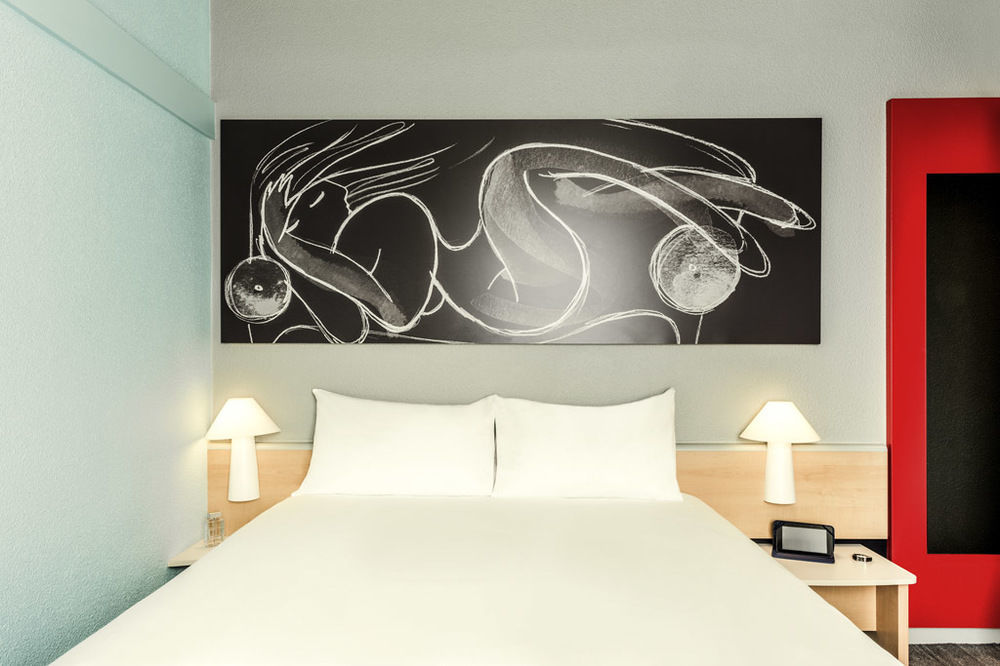 Ibis Levallois Perret Exterior photo